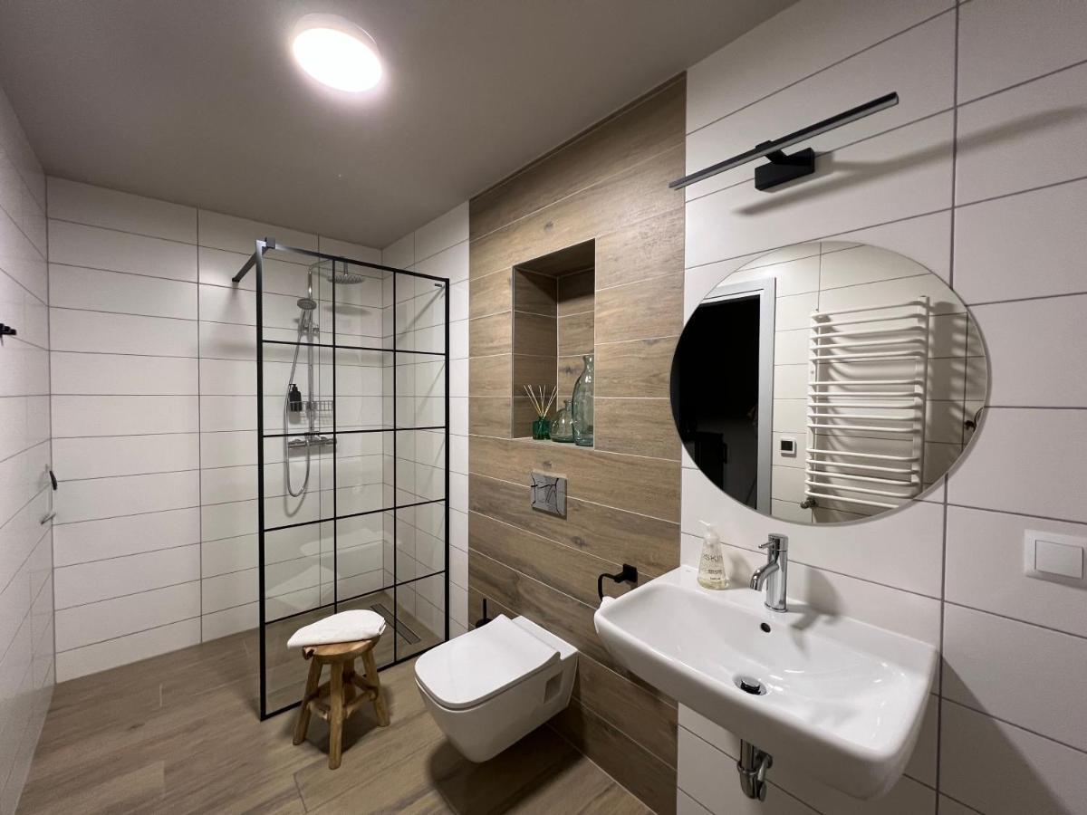 Garden Loft Villa Roczyny Eksteriør bilde