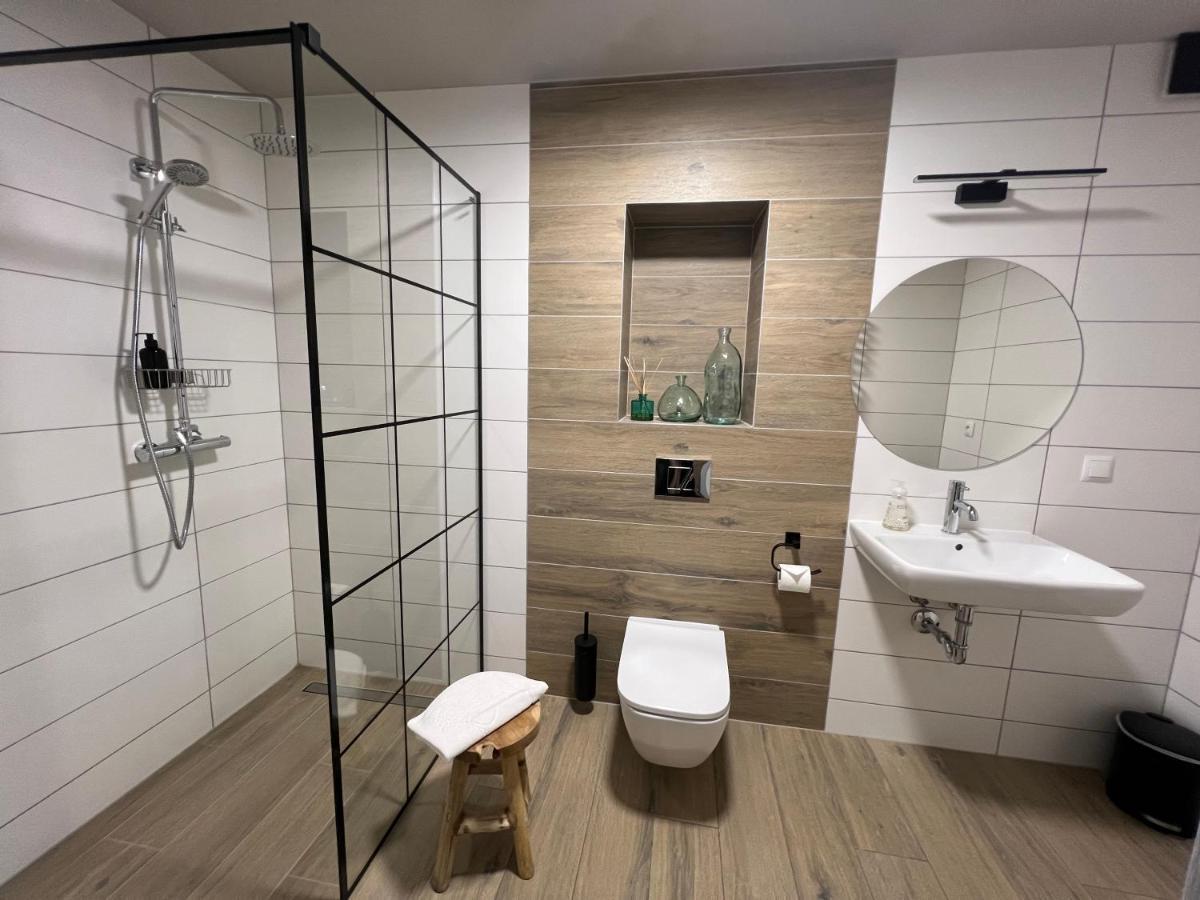 Garden Loft Villa Roczyny Eksteriør bilde